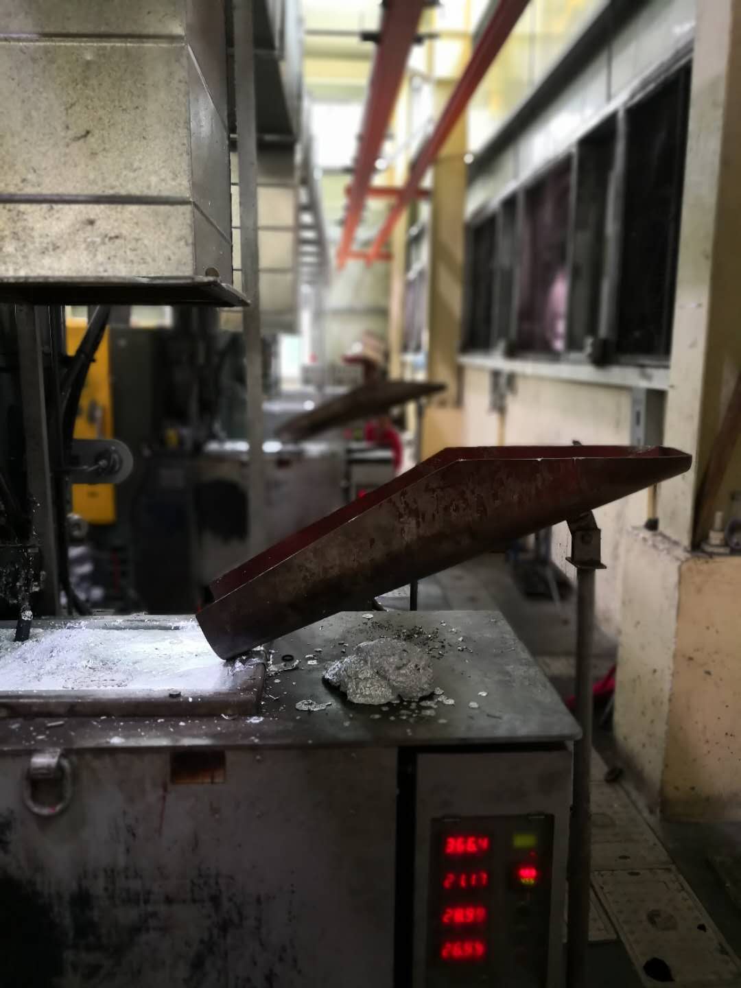 什么原因會(huì)導(dǎo)致鋅合金壓鑄件起泡？